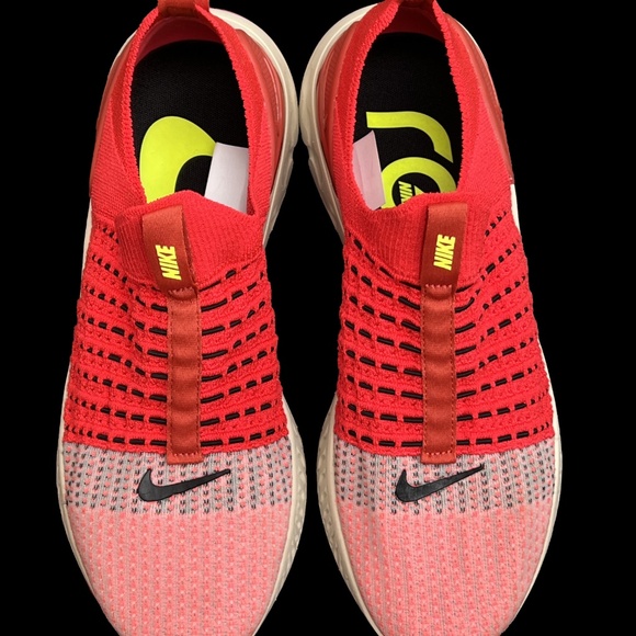Nike React Phantom Run Flyknit 2 - Picture 2 of 6